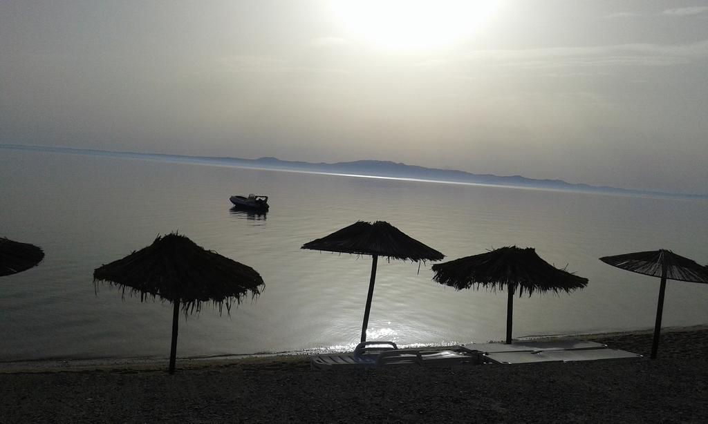 Paradise Kriopigi Bagian luar foto